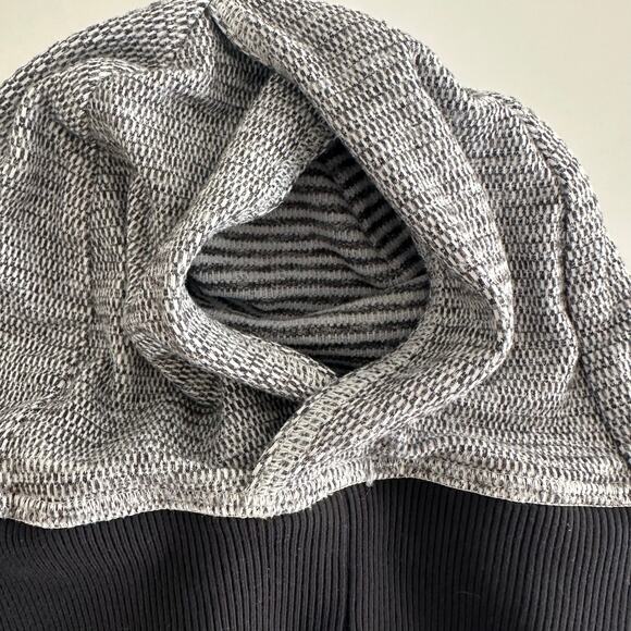 Lululemon Run With Me Hat - Picture 5 of 6